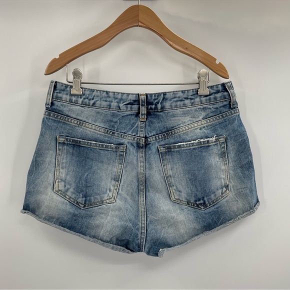 Moto top shop Nordstrom distress blue cut off jean shorts size 8 W30 - Picture 6 of 6